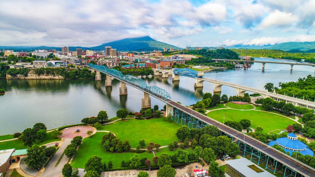 owntown Chattanooga TN Skyline, Coolidge Park and Market Street Bridge.