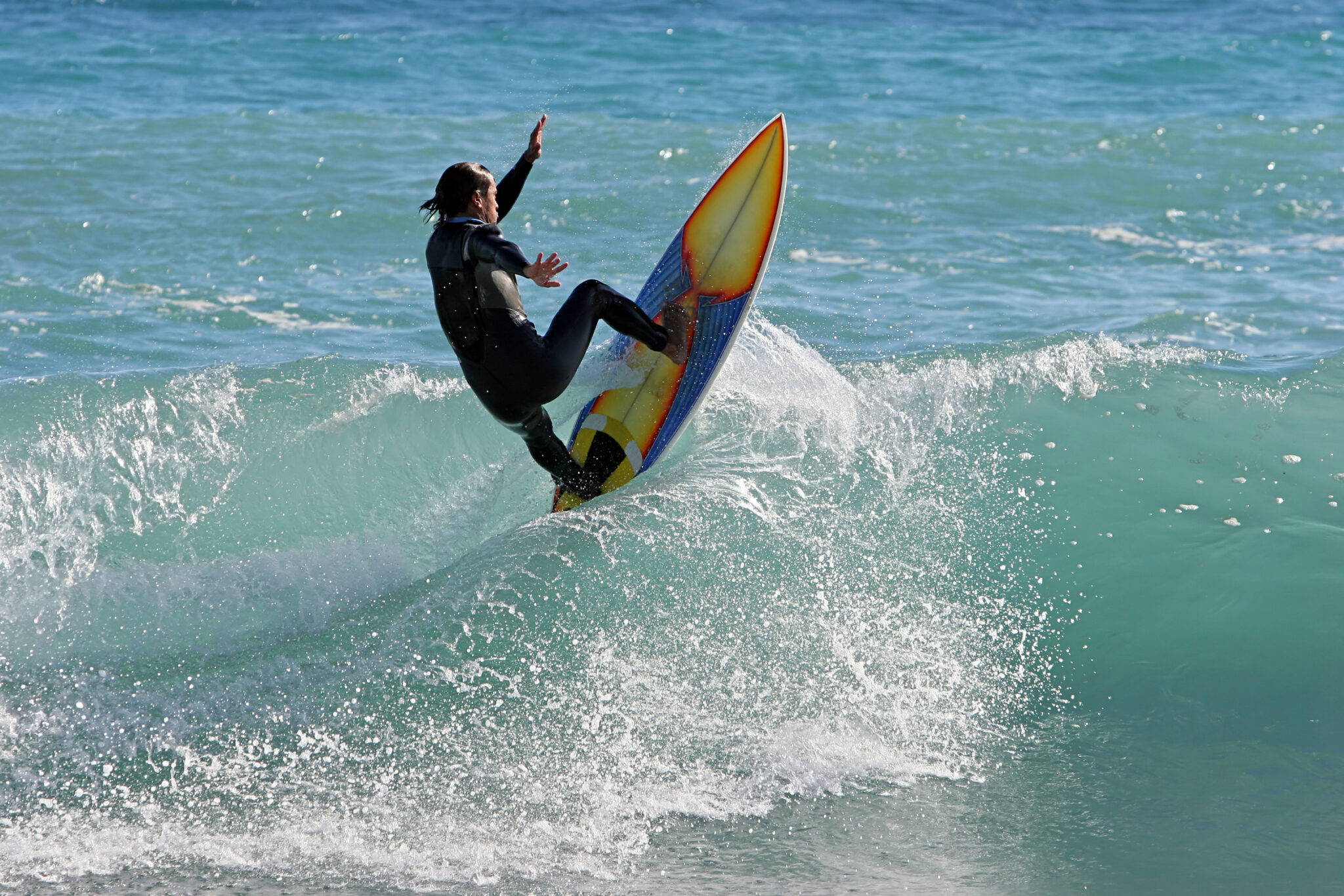 Learn-to-Surf-in-Spain-with-PURE-ONE-Travel