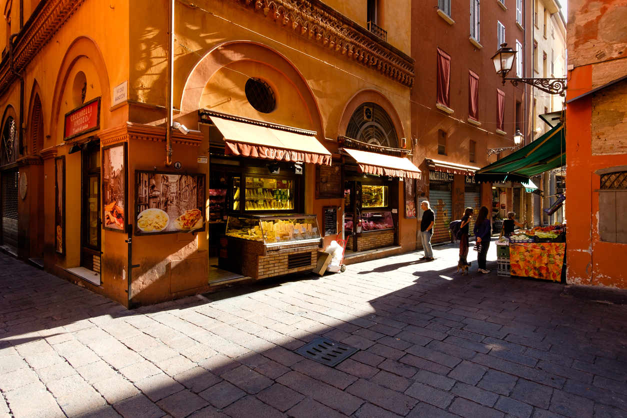 Travel ethics for modern explorers: how your journey can support local communities