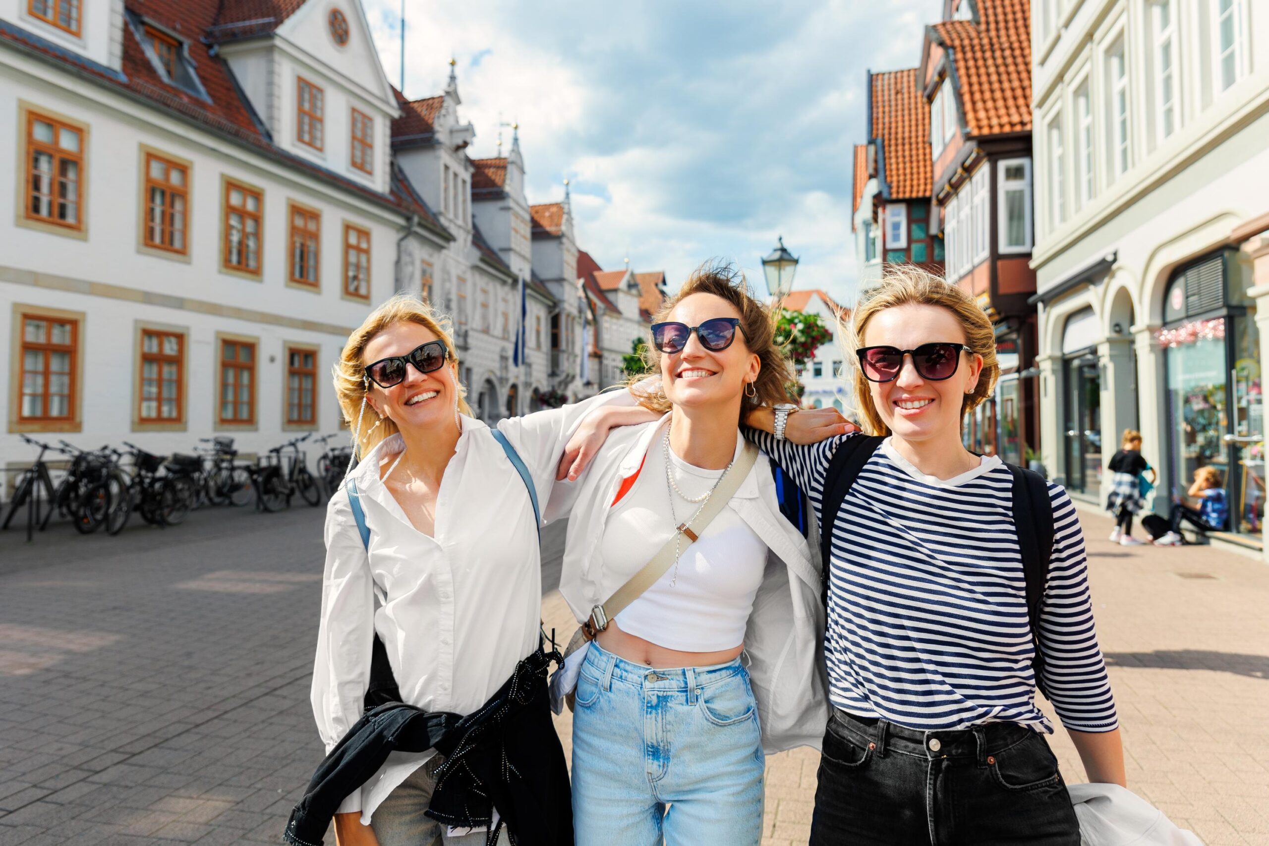 Why Small Group Travel Suits Adults Aged 23 to 55